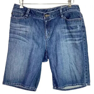 Eddie Bauer Boyfriend Womens 12 Mid Rise Jean Shorts Blue Stretch Medium Wash
